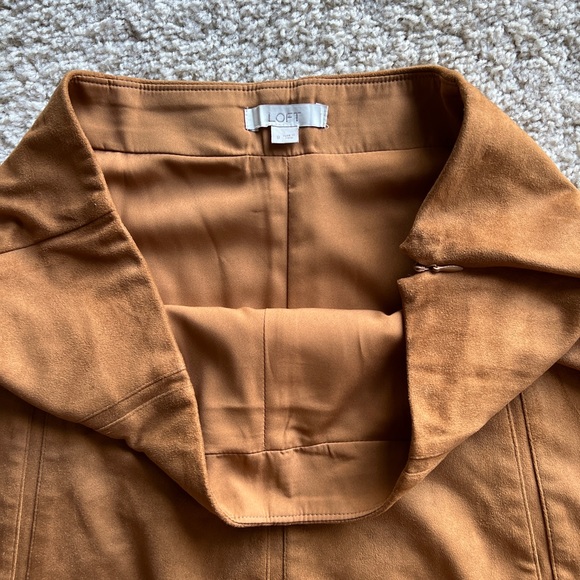 Loft tan skirt - Picture 2 of 2